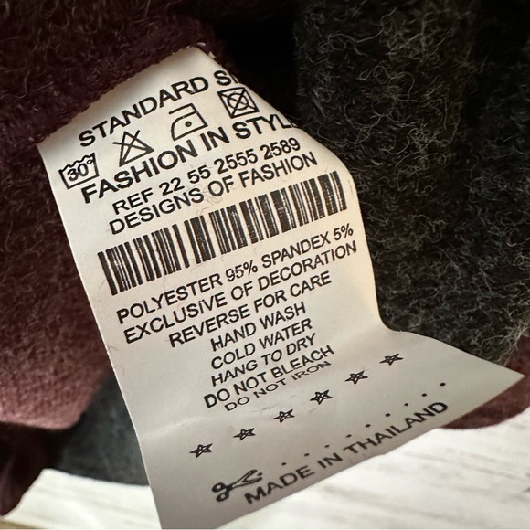 NWT FIGWOOD Cozy Turtleneck Cowl Neck Fuzzy Tunic Sweater Mini Dress Burgundy - Picture 6 of 7